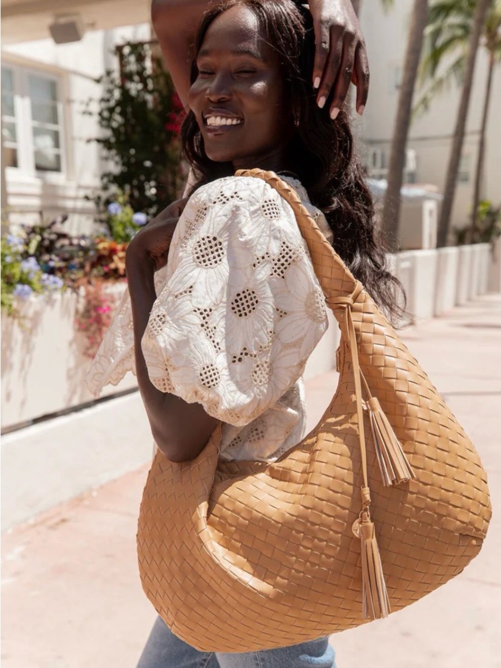 Woven hold all black  Shoulder Bag poppy & peonies